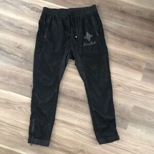 Veritas women’s black windbreaker size XLarge